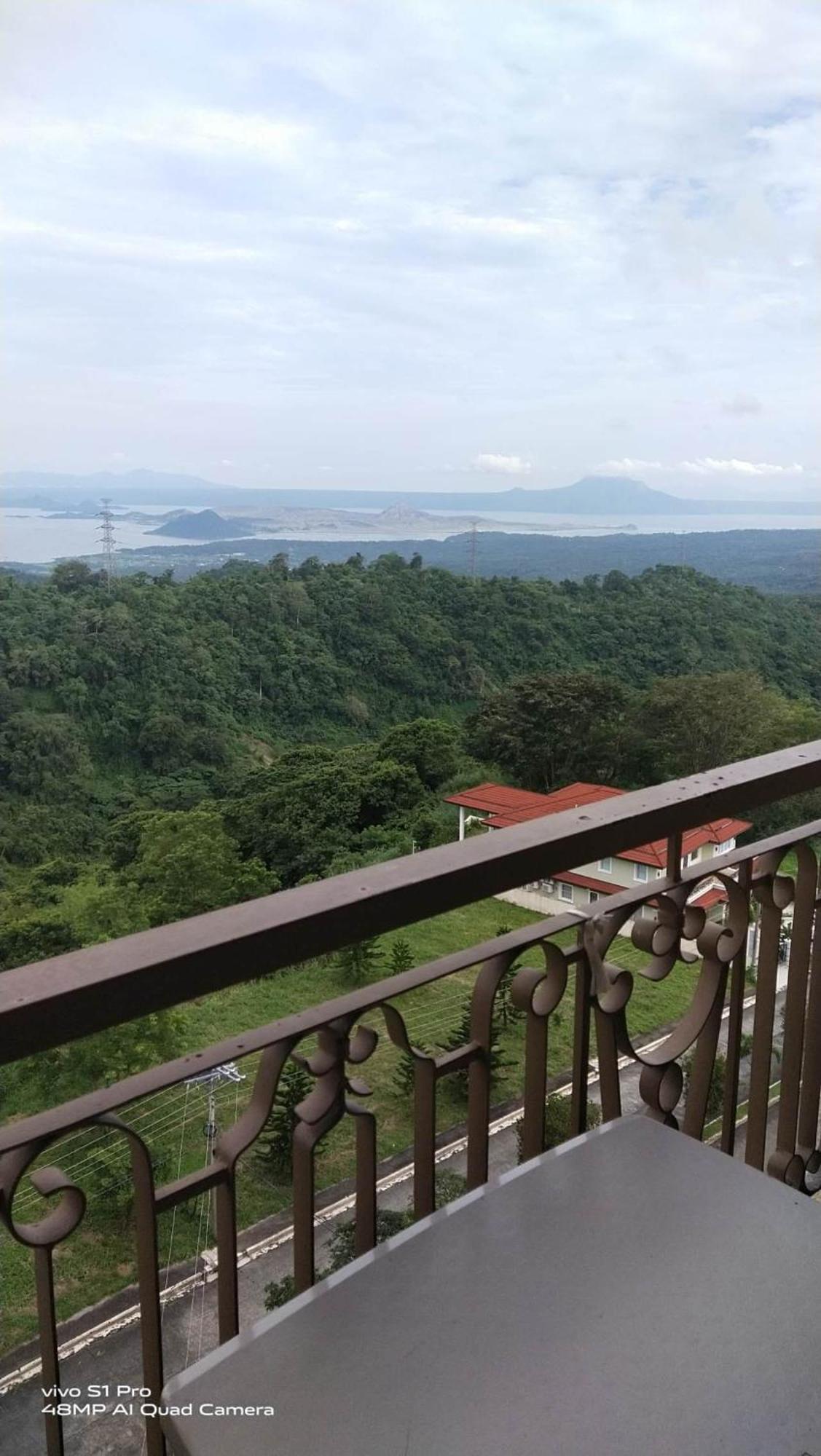 Splendido Tagagtay Taal Lake Staycation Free Parking Netflix No Free Pool Tagaytay City Exteriör bild