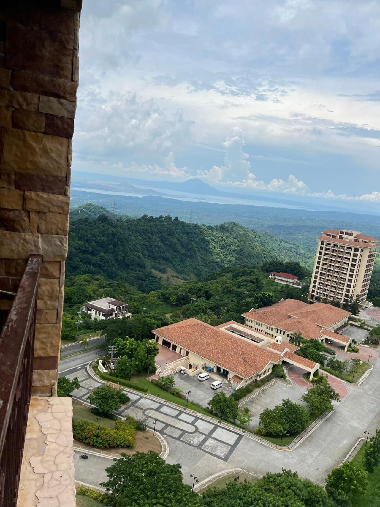 Splendido Tagagtay Taal Lake Staycation Free Parking Netflix No Free Pool Tagaytay City Exteriör bild