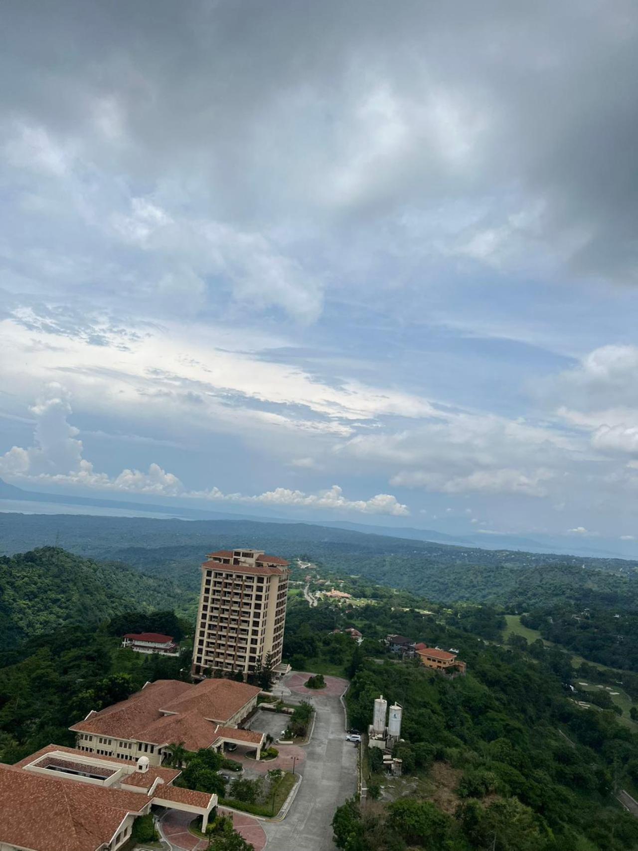 Splendido Tagagtay Taal Lake Staycation Free Parking Netflix No Free Pool Tagaytay City Exteriör bild
