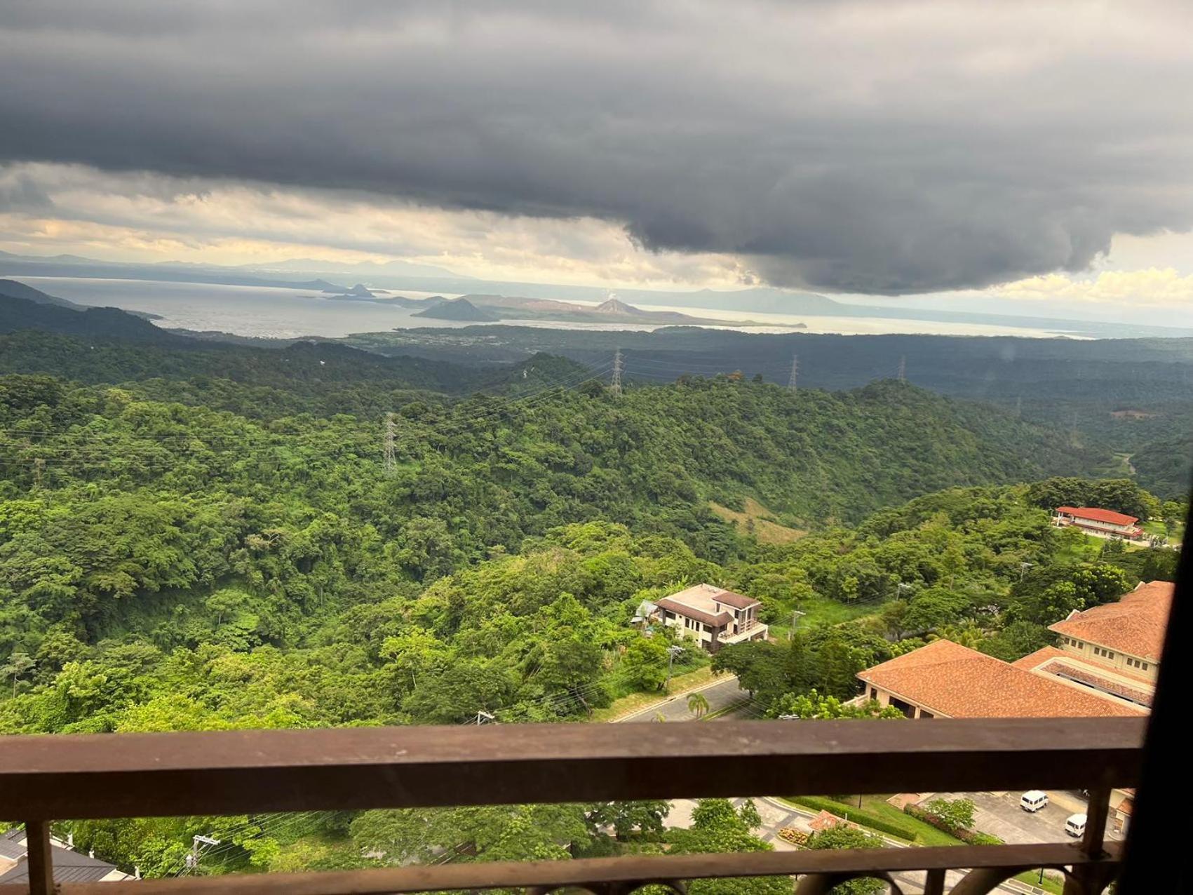 Splendido Tagagtay Taal Lake Staycation Free Parking Netflix No Free Pool Tagaytay City Exteriör bild