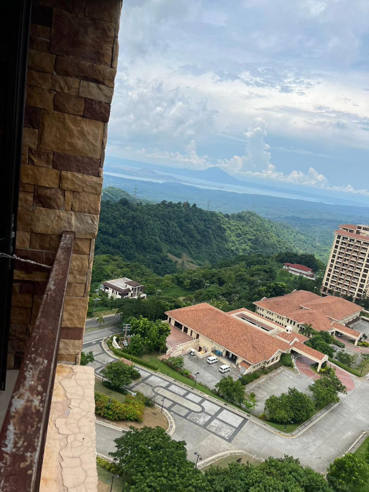 Splendido Tagagtay Taal Lake Staycation Free Parking Netflix No Free Pool Tagaytay City Exteriör bild