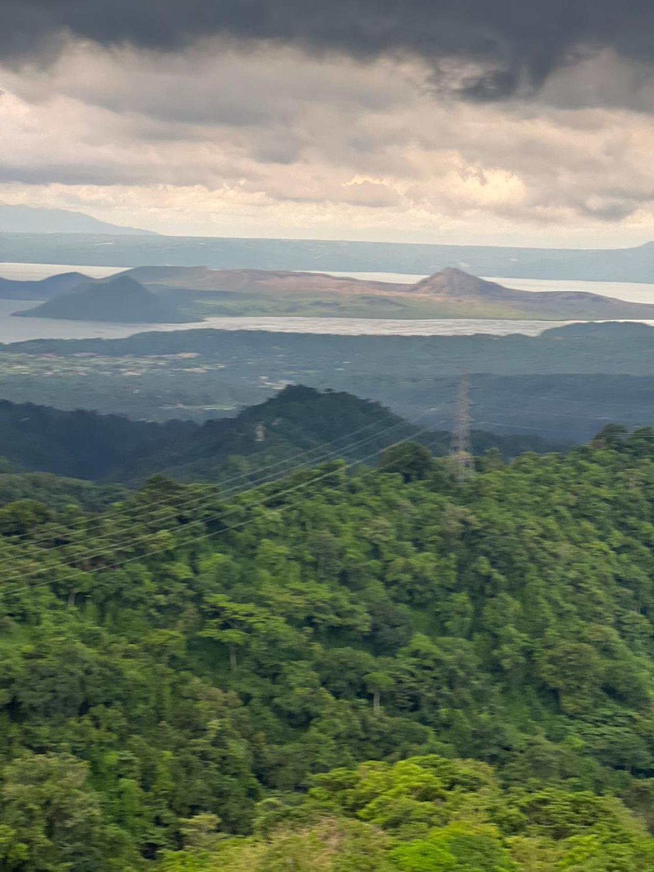 Splendido Tagagtay Taal Lake Staycation Free Parking Netflix No Free Pool Tagaytay City Exteriör bild